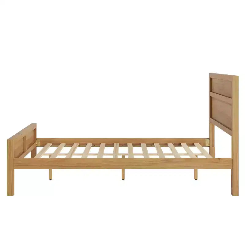 Letto moderno in pannelli di legno con testiera